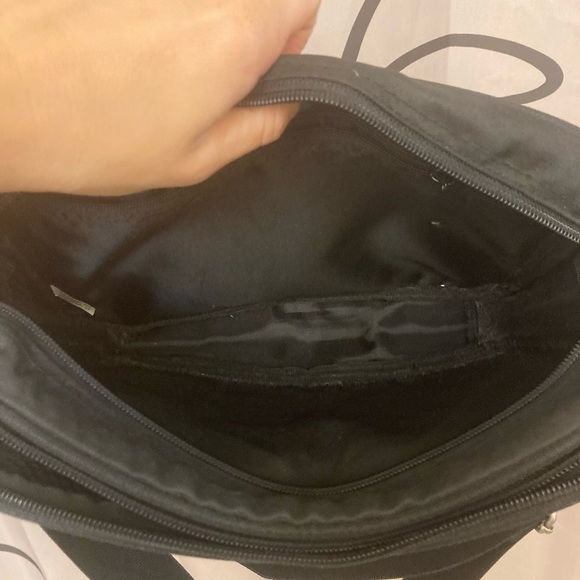 Derek Alexander Black Messenger Bag - Picture 4 of 6